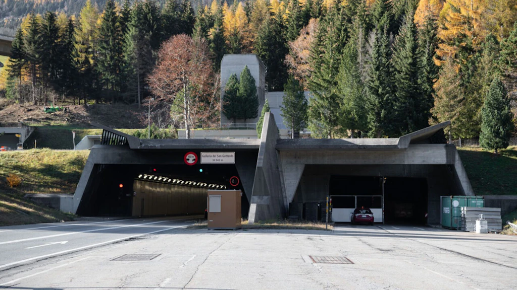 Gotthard_Tunnel_Betrieb_1920x1080px