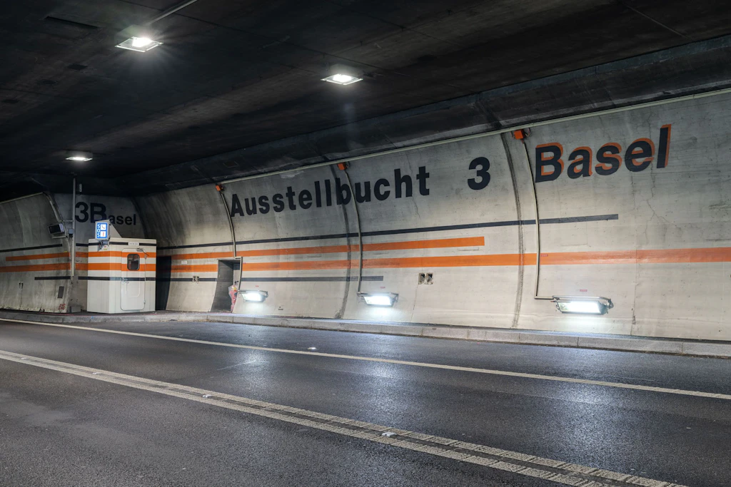 A18 Tunnel Eggflue Tunnelnische vorher